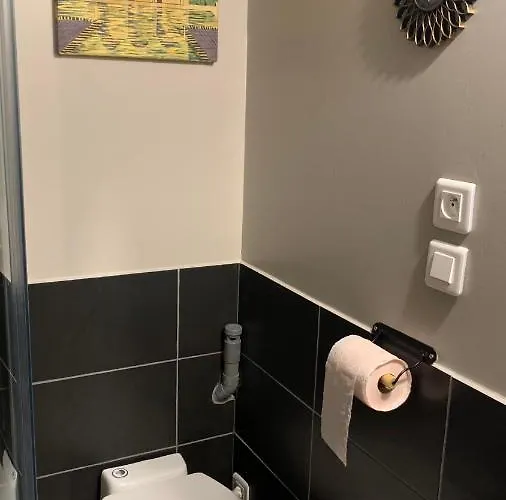 Le 9 * Μοντωμπάν